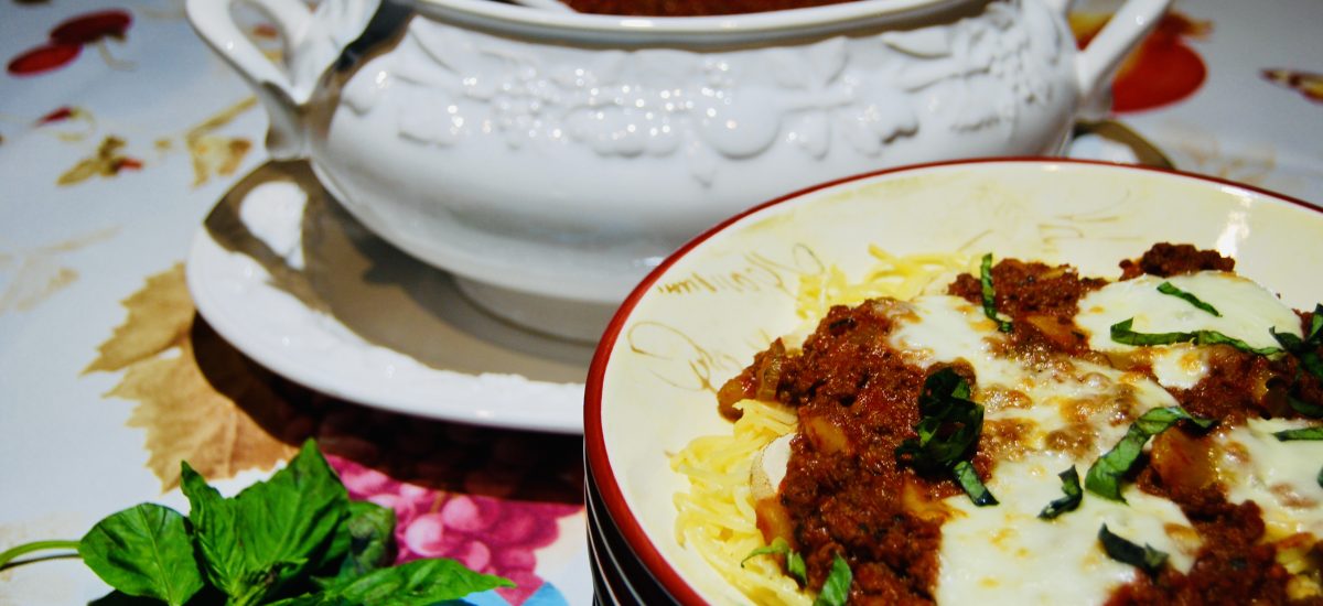 Spaghetti with Meat Sauce (Ragu)