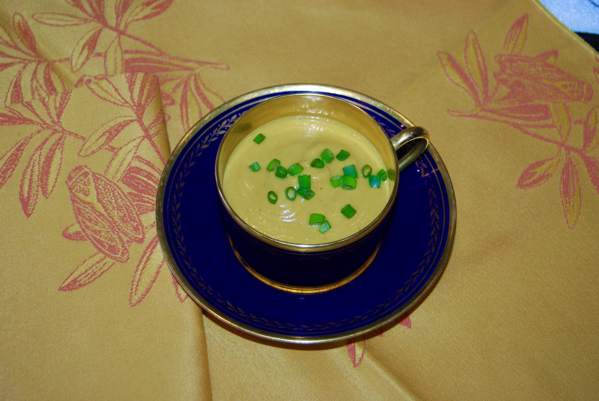 Coconut Curry Cauliflower Soup