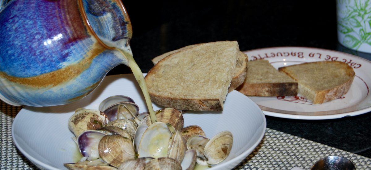 Grilled Clams with Lemon Butter